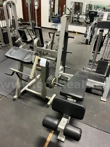 Lot 8 Arm Curl and Decline Bench Rack