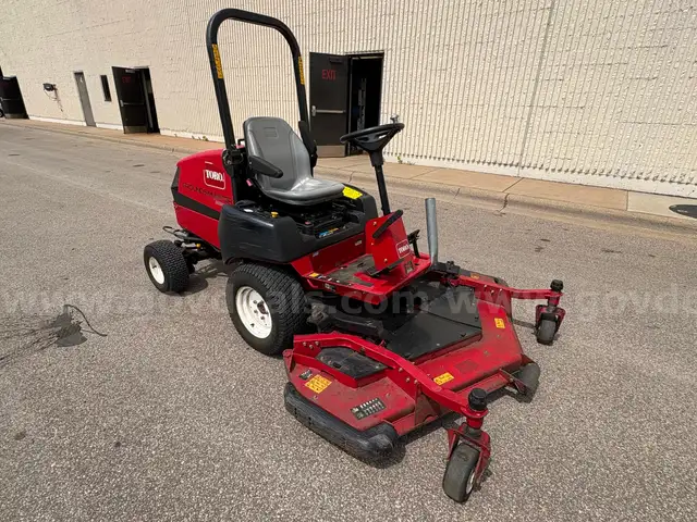 Toro Groundsmaster 3280-D Mower 4WD