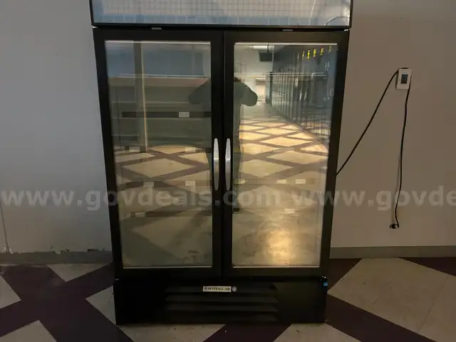 2 Door Commercial Retail Reach In Freezer Unit