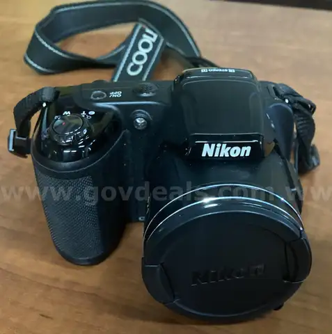 Nikon Coolpix L810 digital camera