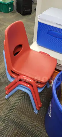 8 plastic children's area chairs