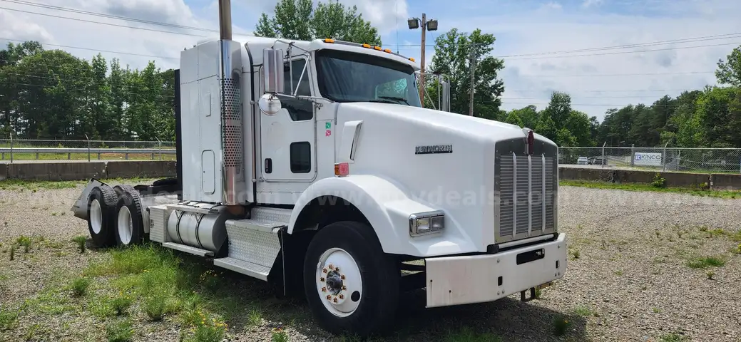2011 Kenworth T800 Semi Truck