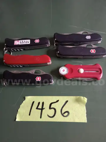 Victornox large knives