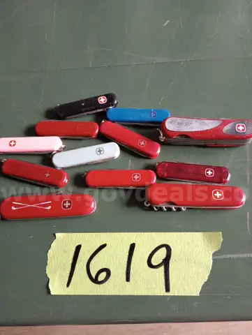 Wenger knives