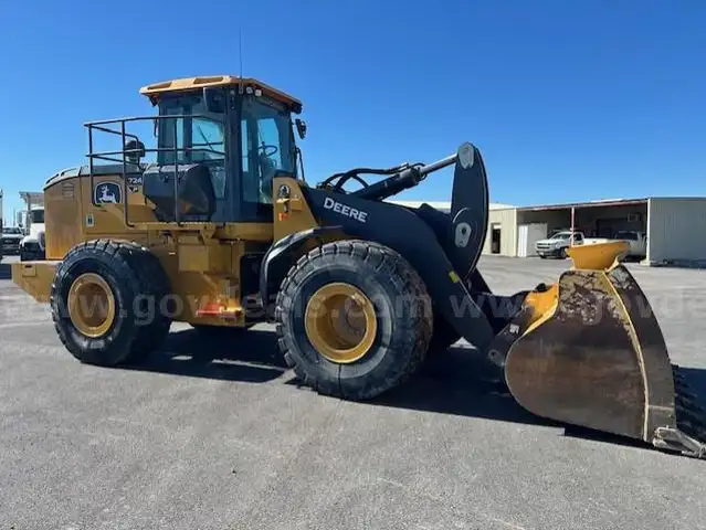 2021 JOHN DEERE 724P WHEEL LOADER