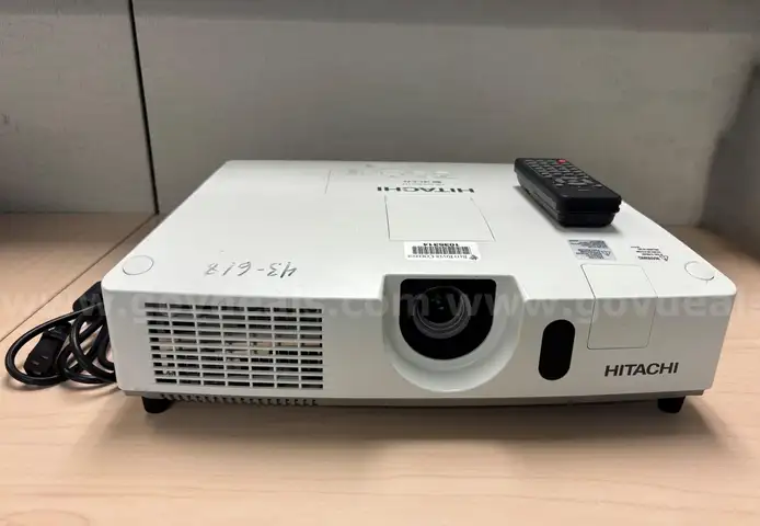 Hitachi CP-WX4021N Projector
