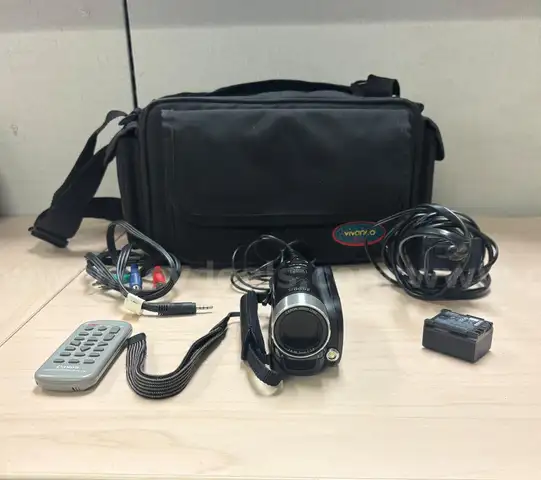 Canon FS22 Camcorder