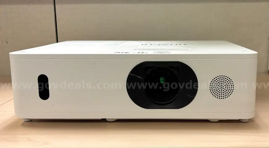 Hitachi CP-WU5505 Projector