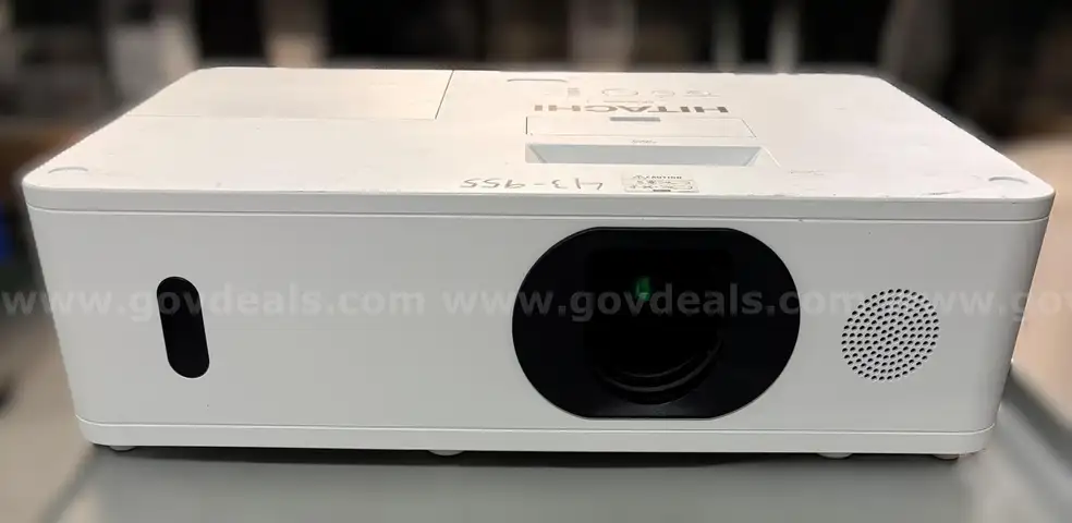 Hitachi CP-WU5505 Projector