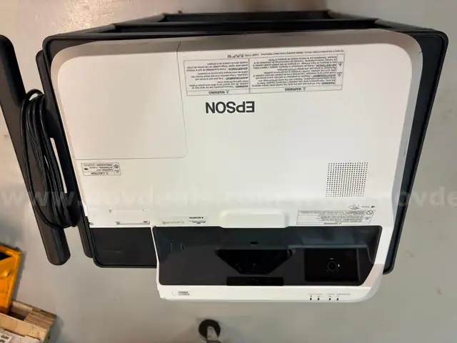 Epson projector 595Wi
