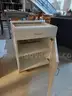 Cabinet  24&#x22;x24&#x22;x32&#x22; - Great condition