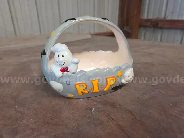 Halloween Ghost Candy Ceramic Basket