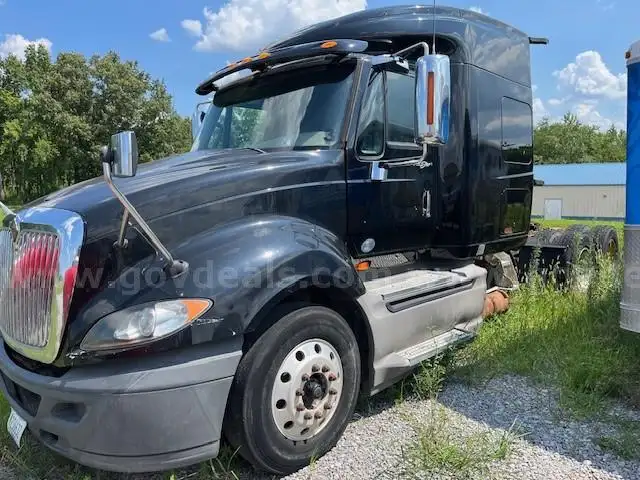 2012 International Semi (needs work) with Various Used Parts for International PROSTAR Truck