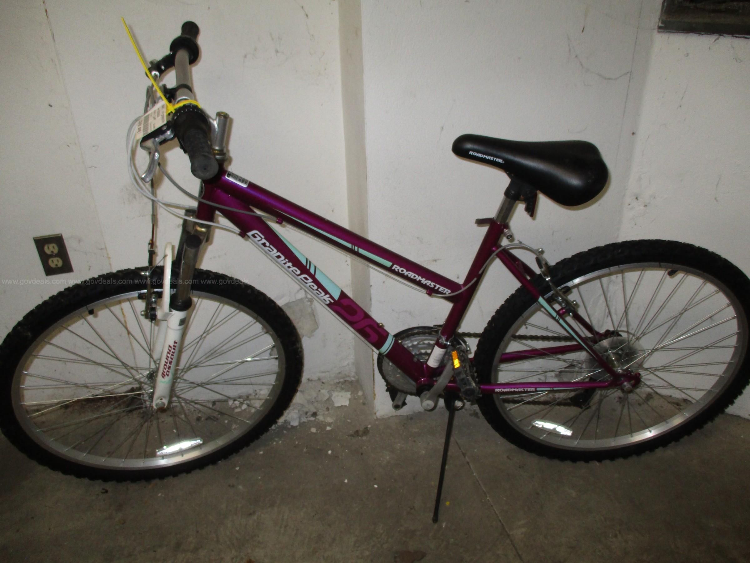 Roadmaster 18 speed women's sales bike