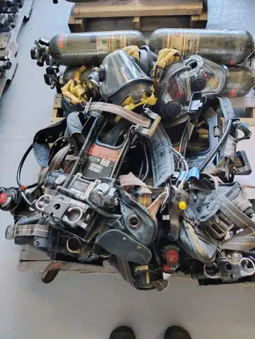 Lot 2 6-Scott NXGS SCBA Air Packs, Start Bid $25.00 - Fire Dept. 419-352-3651 552 E. Court St.