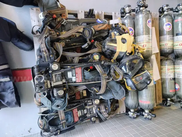 Lot 3 6-Scott NXGS SCBA Air Packs - Start Bid $25.00 - Fire Dept. 419-352-3651 Location 552 E. Court St.