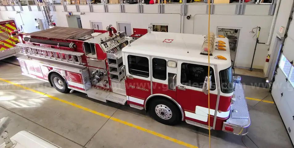 1999 Spartan Gladiator MFD / Luverne Custom Fire Engine Tilt Cab 195&#x22; Wheel Base Engine Detroit Diesel Series 60 12.7 L