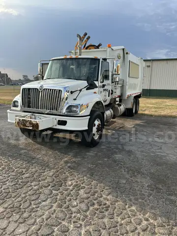 #1 2007 International 7400 Tandem Sideload Packer - Start Bid $1000.00 Public Works 815 East Poe Rd. 419-409-0087