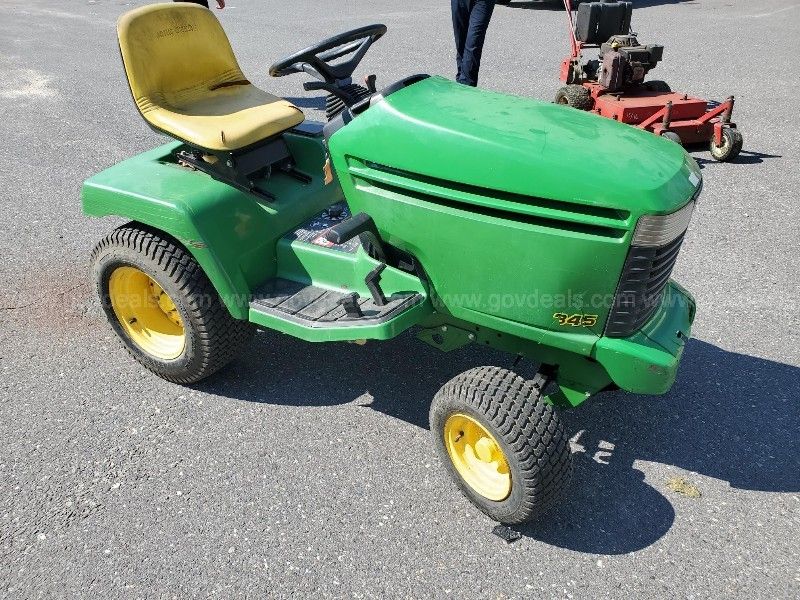 1996 john deere 345 lawn tractor