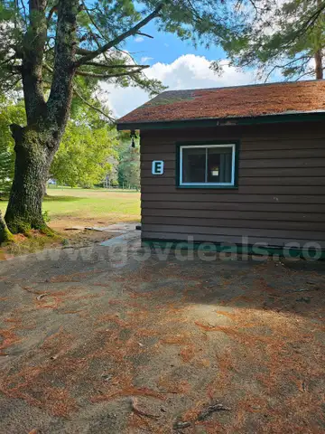 Bunkie/Cabin &#x22;E&#x22;