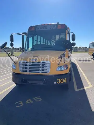 BUS 304 2010 Freightliner B2 Bus Chassis