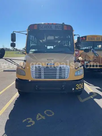 BUS 306 2010 Freightliner B2 Bus Chassis