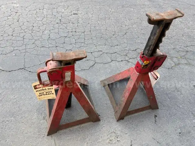 10 Ton Jack Stands