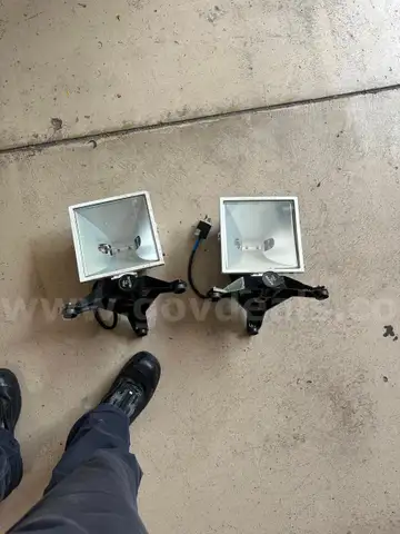 Lot of (2) Portable Work Lights