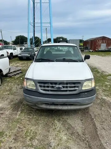 2003 Ford F-150 XL 2WD