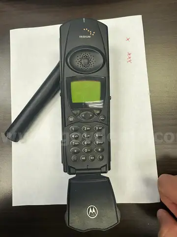 Motorola IRIDIUM Satellite Phone