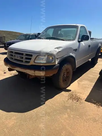 1999 Ford F-250 WS Reg. Cab 4WD