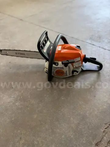 Stihl MS171 chainsaw with 16&#x22; blade