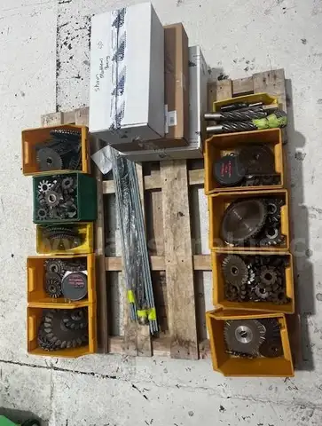 Pallet of Cutters LIC#2569918