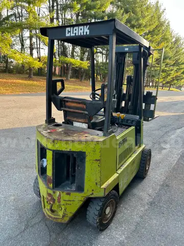 1989 Clark Forklift Gas Power