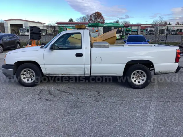 2005 Chevrolet Silverado 1500 Long Bed 2WD