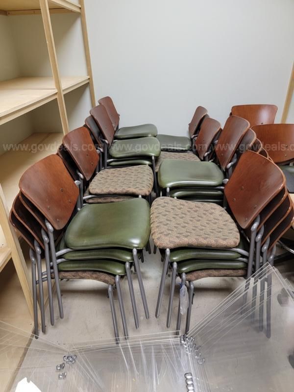 Large lot of chairs | AllSurplus Large lot of chairs | AllSurplus