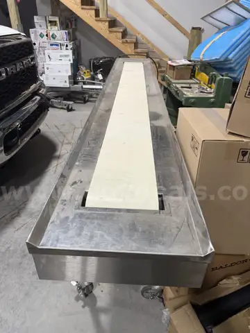 20&#x22; x 12&#x27; Stainless Steel Food Service Conveyor