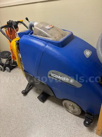 Windsor Voyager E Carpet Extractor - Walk Behind