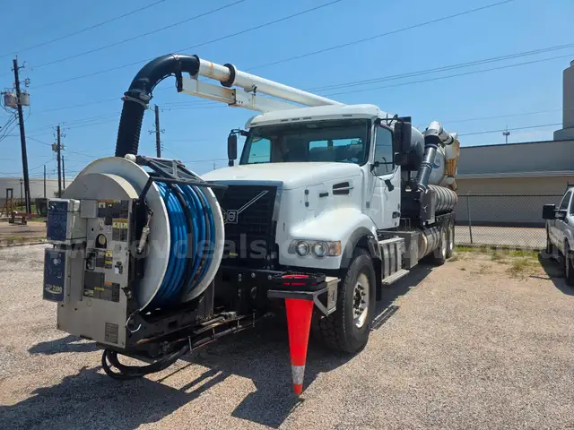 2016 Volvo VHD64F Vactor Truck