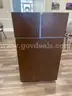 1 lot of 5 nesting meeting tables and 1 lectern