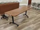 1 lot of 5 nesting meeting tables and 1 lectern