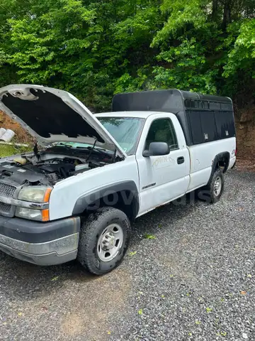 2004 Chevrolet Silverado 2500HD Work Truck Long Bed 4WD
