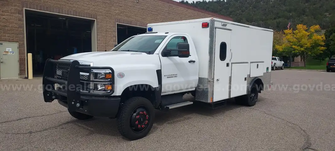 2020 Chevrolet 5500 &#x2013; 4WD, Custom Transport Unit