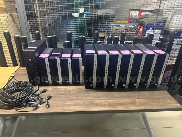Lot of 12 - HP Desktop PCs