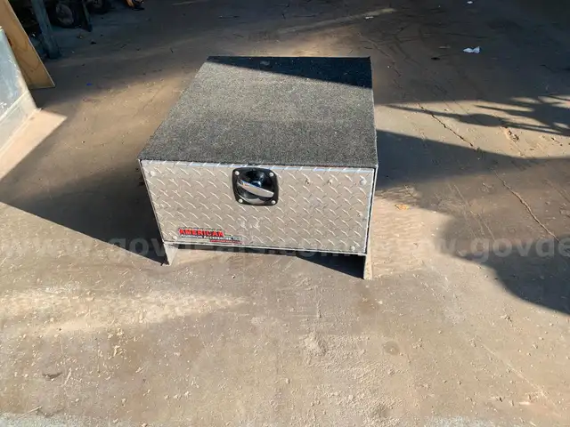Aluminum Storage Container/Toolbox NO RESERVE!!!!!!!!!