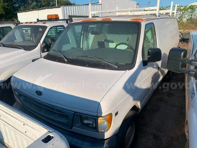 2000 Ford Econoline NO RESERVE!!!!!!!!
