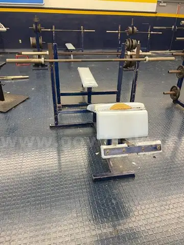 Decline Bench Press with Barbell