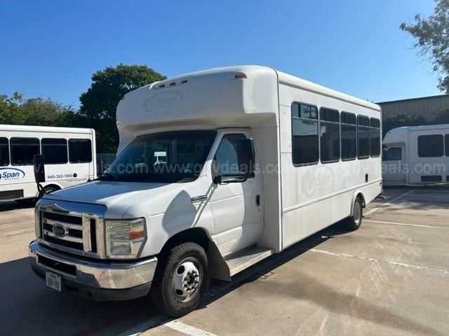 2015 Ford E450 Super Duty CUTAWAY, STAR TRANS SENATOR II, 6.8L V10 SOHC ...