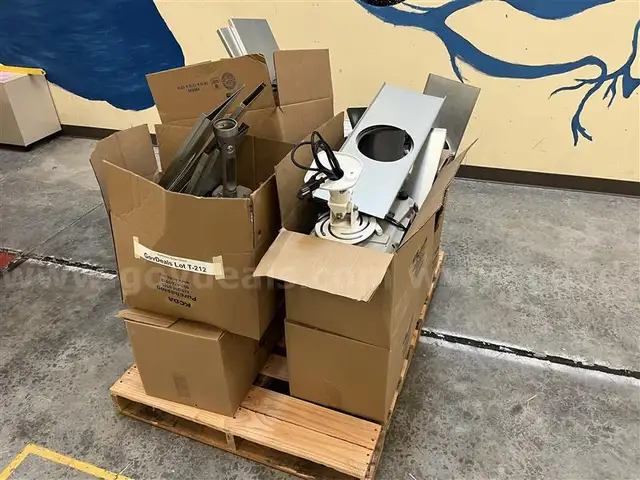 Tech Scraps Lot T-212