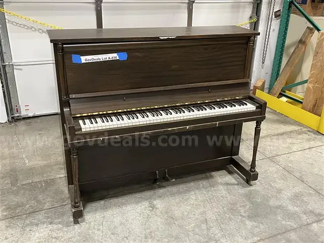 Piano Lot A-856